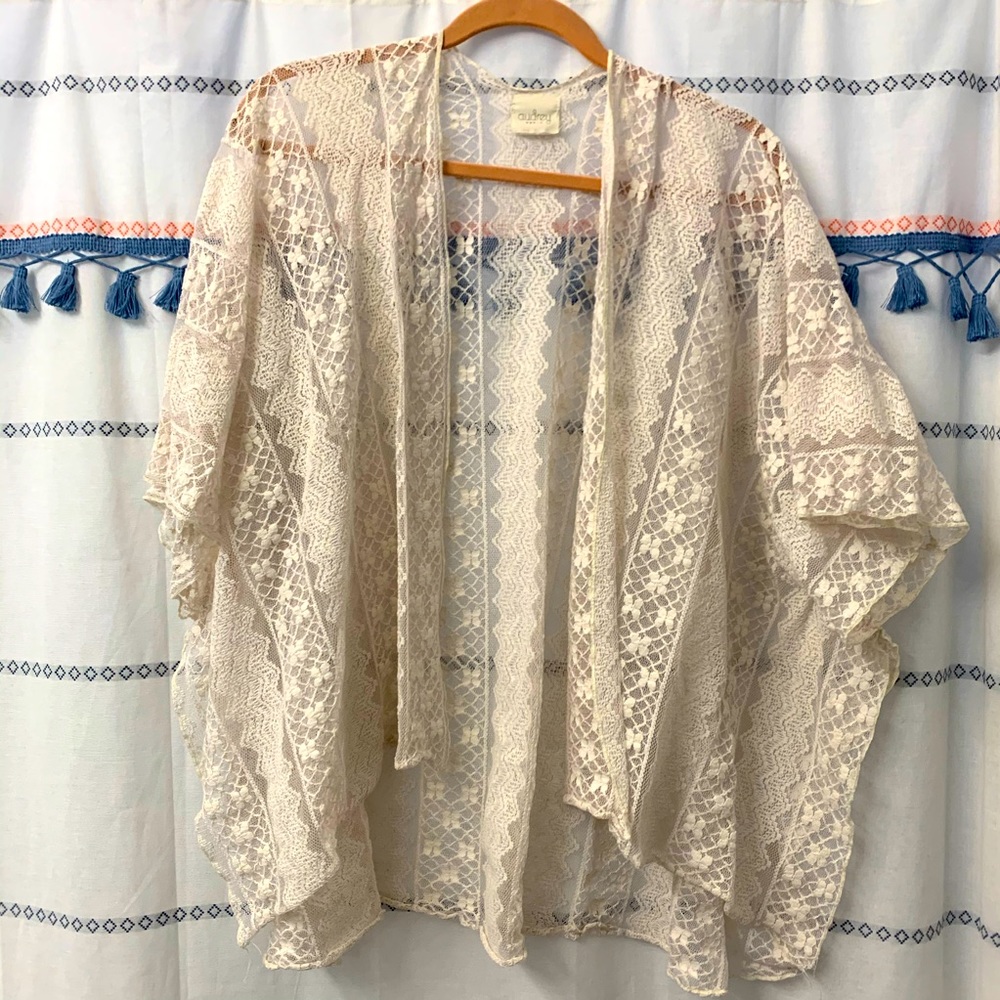 LACE KIMONO